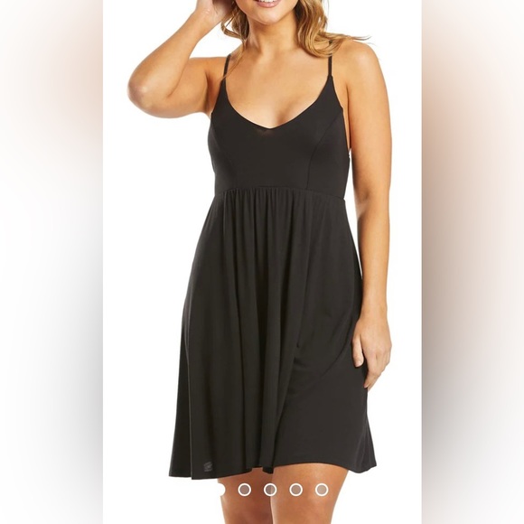 Black spaghetti strap double cross dress - Picture 2 of 10